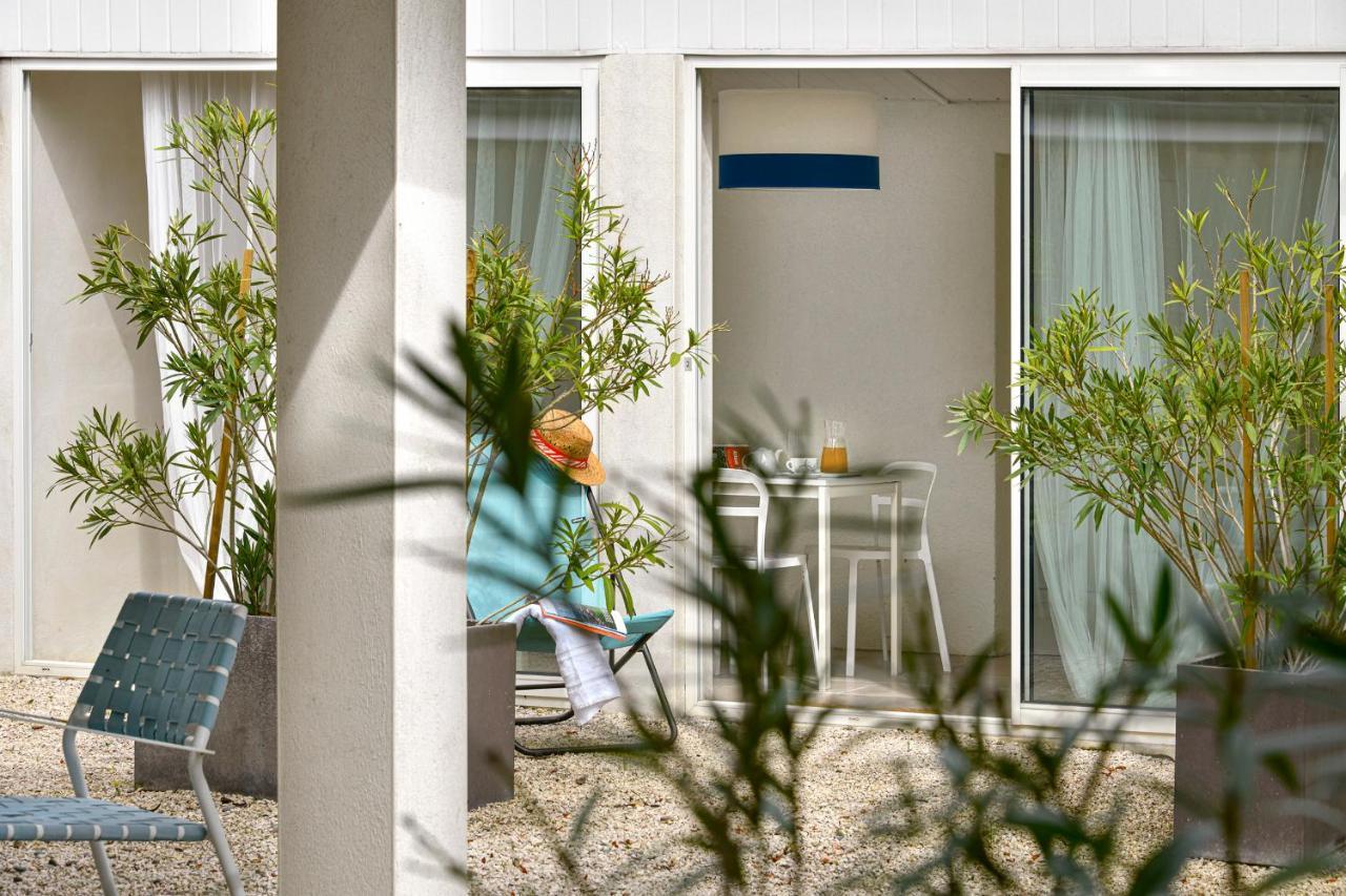Logis Hotel & Restaurant Le Pardaillan Gondrin Eksteriør bilde