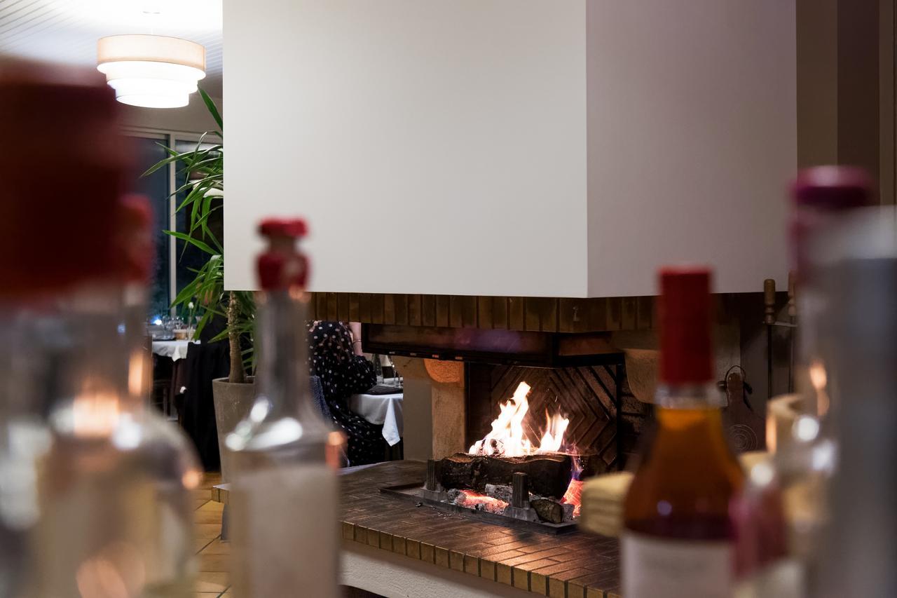 Logis Hotel & Restaurant Le Pardaillan Gondrin Eksteriør bilde