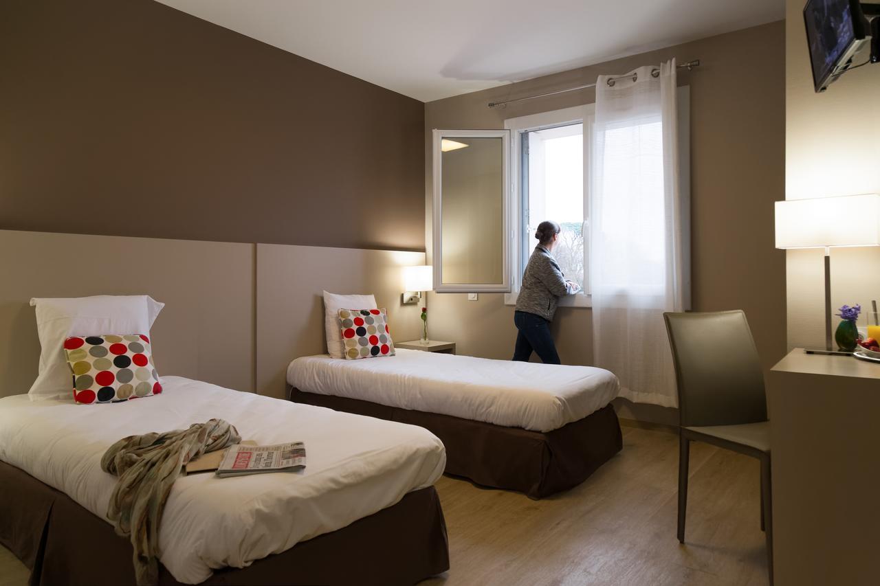 Logis Hotel & Restaurant Le Pardaillan Gondrin Eksteriør bilde
