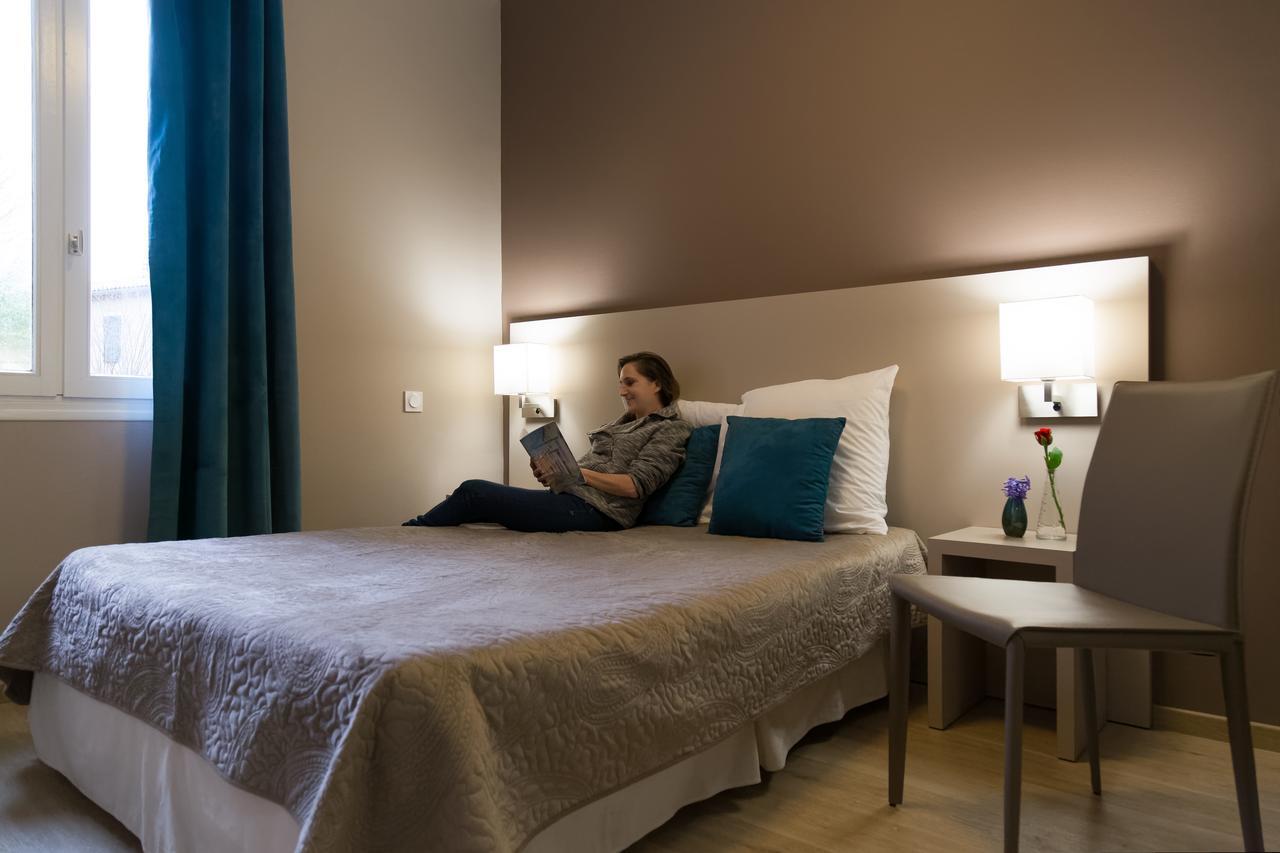 Logis Hotel & Restaurant Le Pardaillan Gondrin Eksteriør bilde