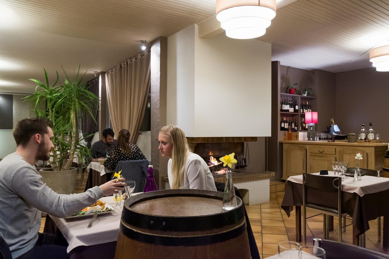 Logis Hotel & Restaurant Le Pardaillan Gondrin Eksteriør bilde